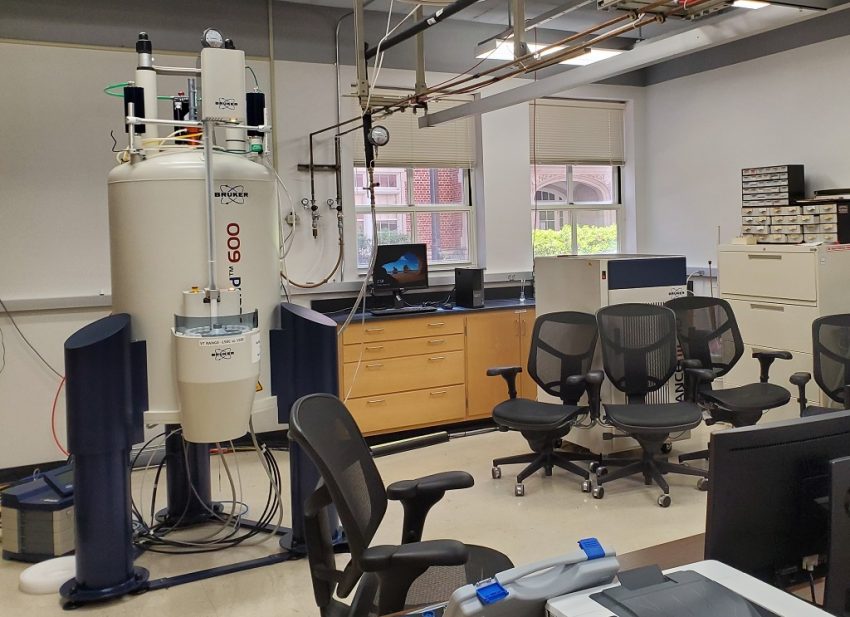 Bruker 600 MHz (b600) Center for Nuclear Resonance Spectroscopy